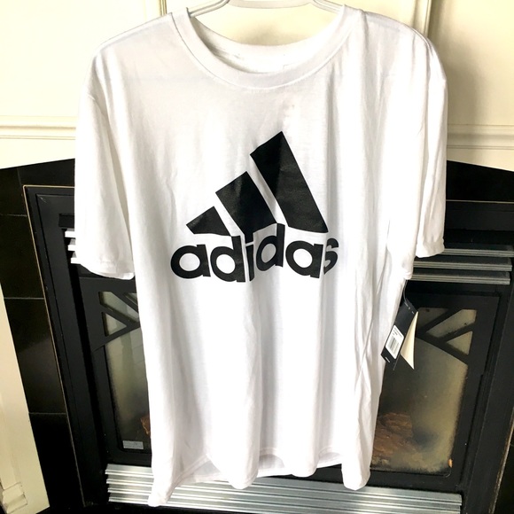 Adidas Mens Badge of Sport Graphic Tee Large NWT - Picture 2 of 10
